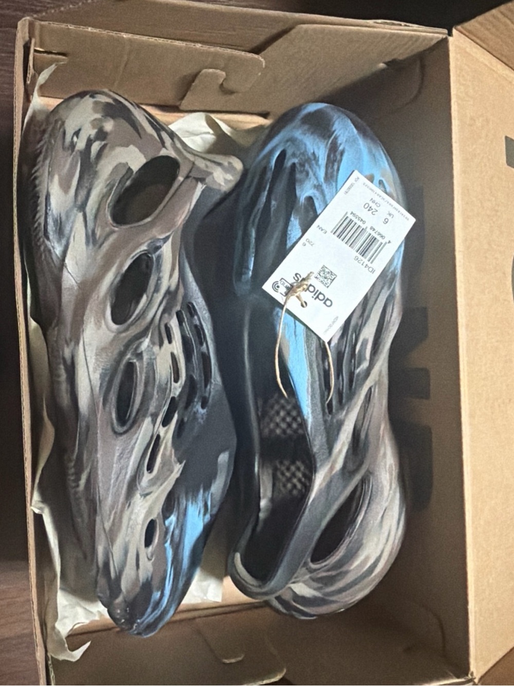 Adidas Yeezy Foam RNNR Men's Size 6 MX Cinder Brand New ID4126